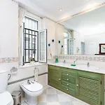 Sol Apartment *