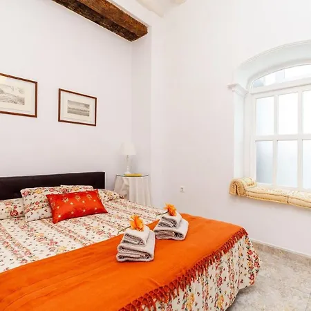 Apartman Sol *